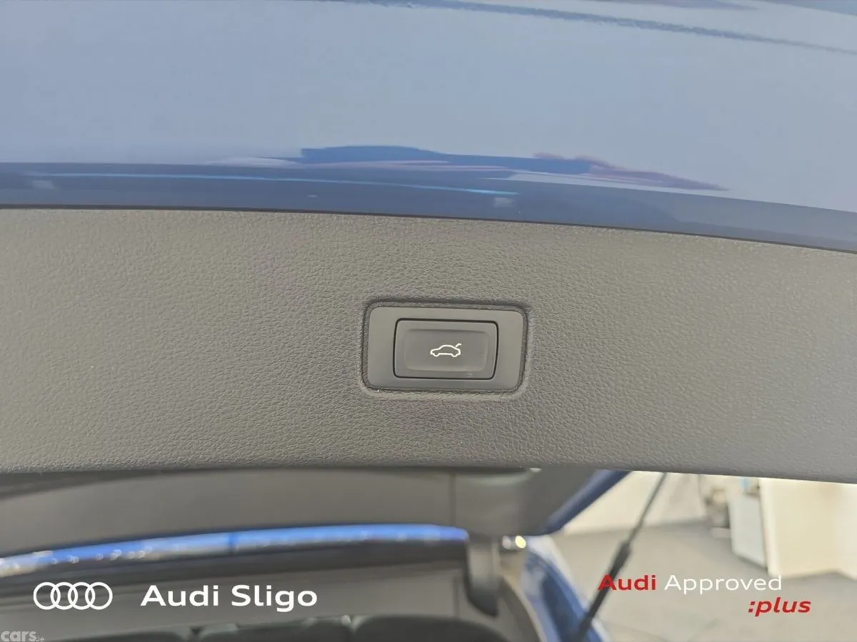Audi Q7 SUV, Petrol Plug-in Hybrid, 2026, Blue