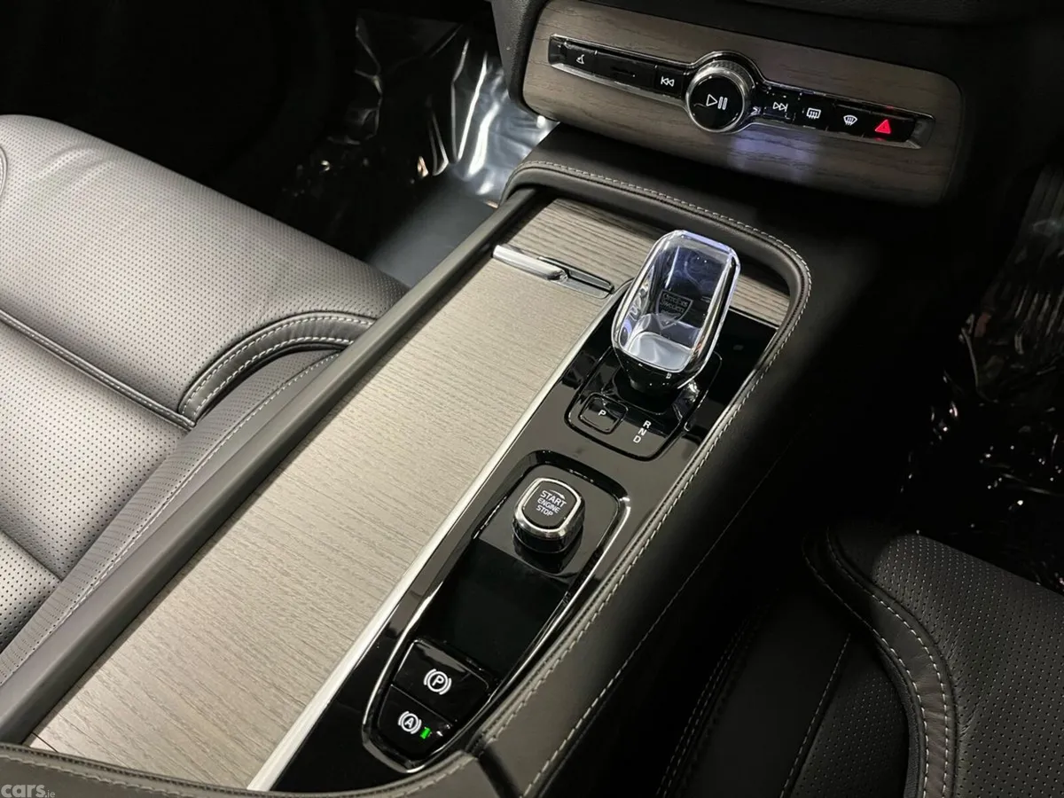 Volvo XC90 SUV, Petrol Hybrid, 2024, Grey