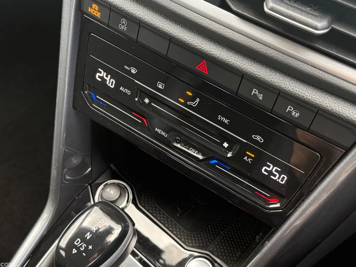 Volkswagen T-Roc SUV, Diesel, 2023, Green