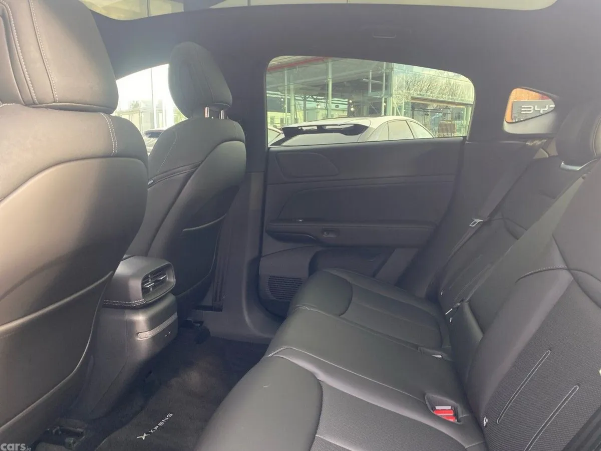 XPeng G6 Hatchback, Electric, 2026, Black