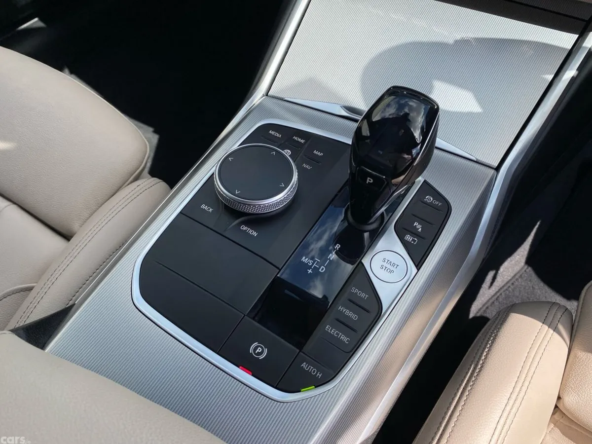 BMW 3-Series Saloon, Petrol Plug-in Hybrid, 2020, Blue