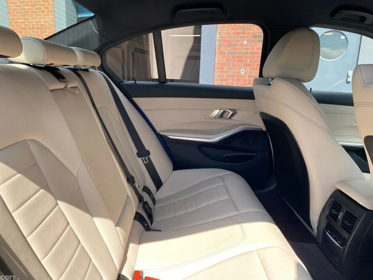 BMW 3-Series Saloon, Petrol Plug-in Hybrid, 2020, Blue