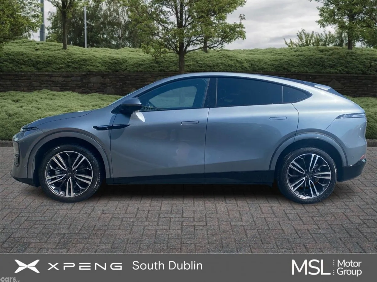 XPeng G6 Hatchback, Electric, 2025, Grey