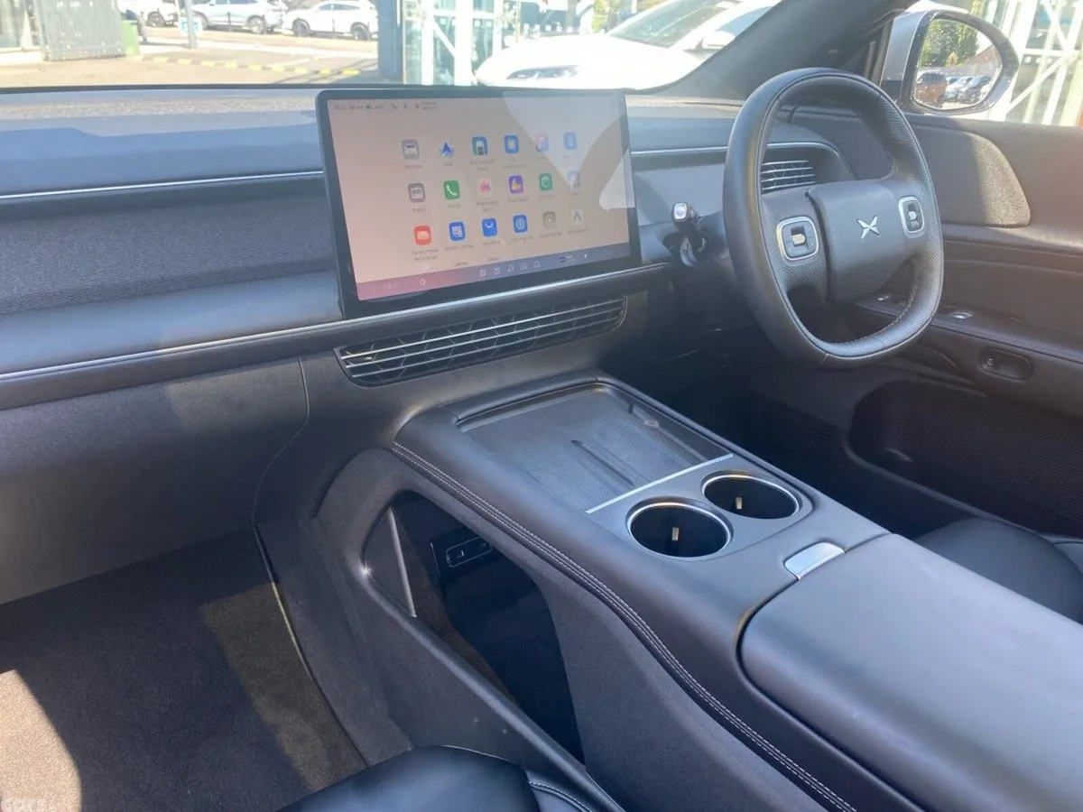 XPeng G6 Hatchback, Electric, 2025, Grey