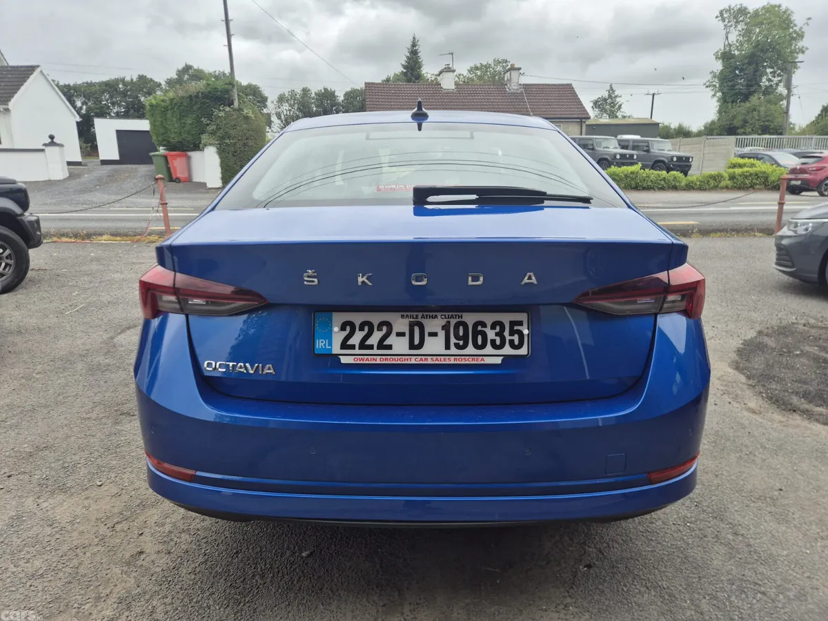 Skoda Octavia Saloon, Diesel, 2022, Blue