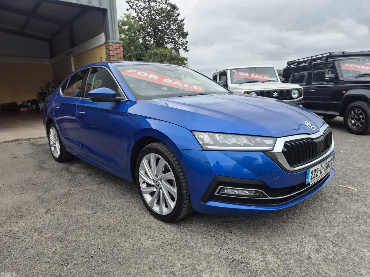 Skoda Octavia Saloon, Diesel, 2022, Blue
