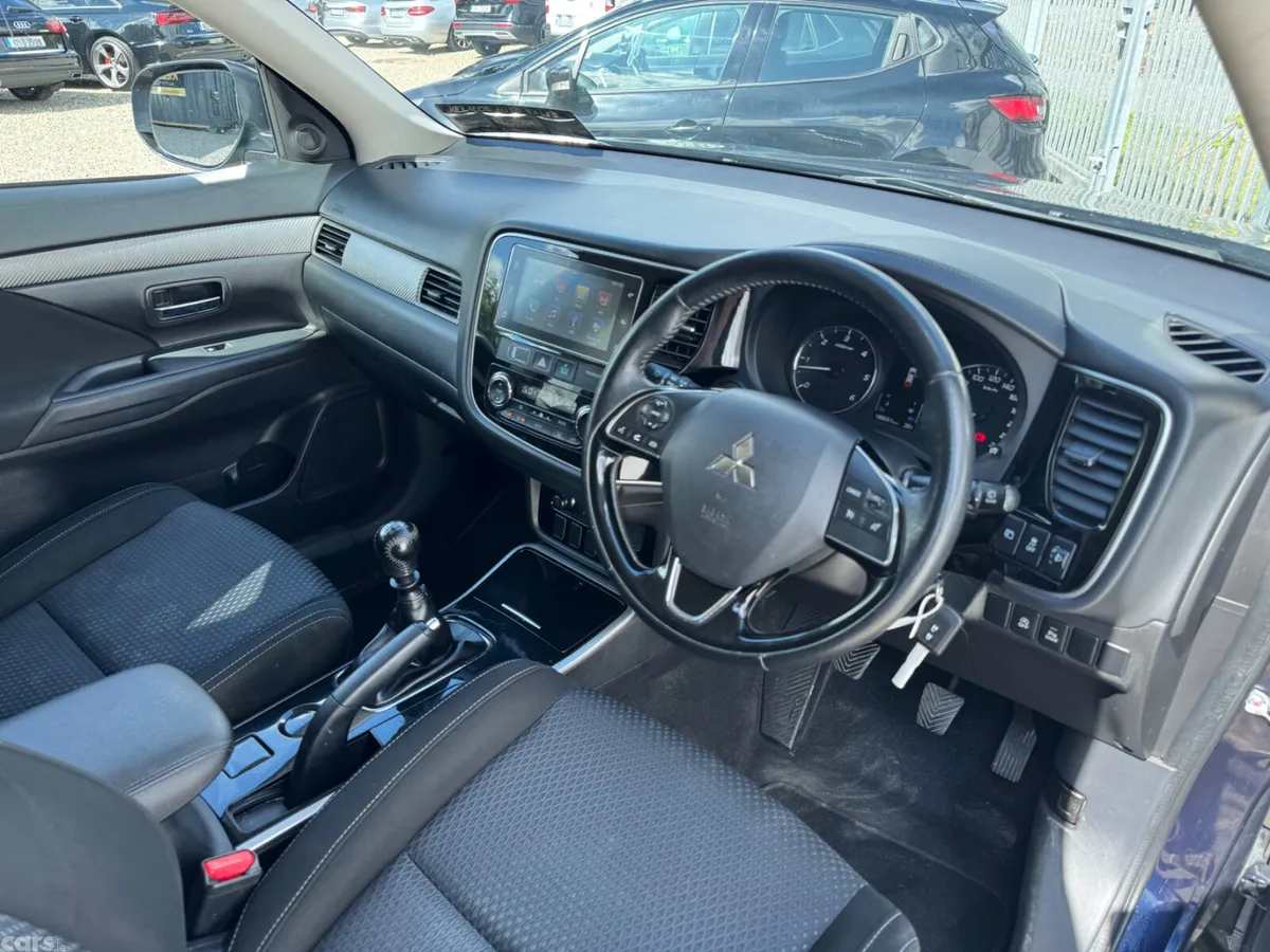 Mitsubishi Outlander SUV, Diesel, 2018, Blue