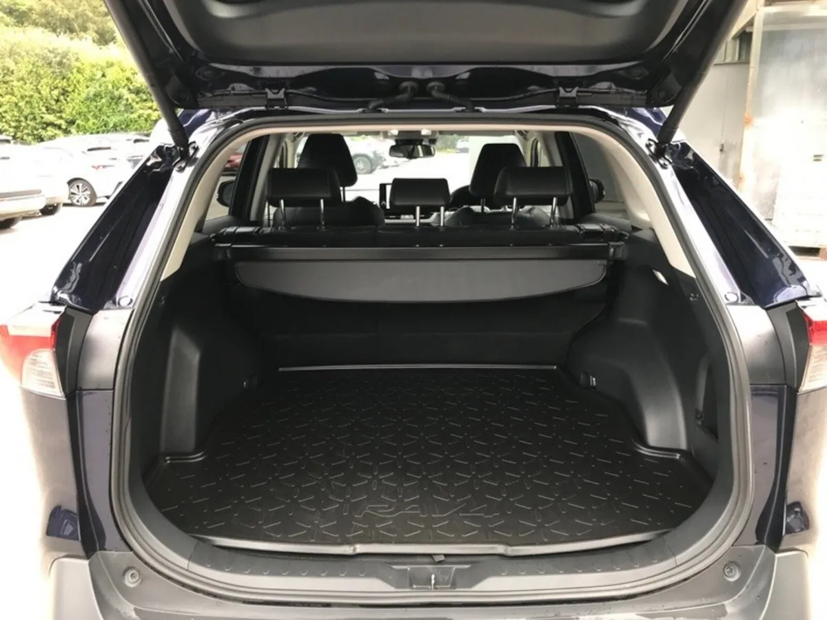 Toyota RAV4 SUV, Petrol Hybrid, 2024, Blue