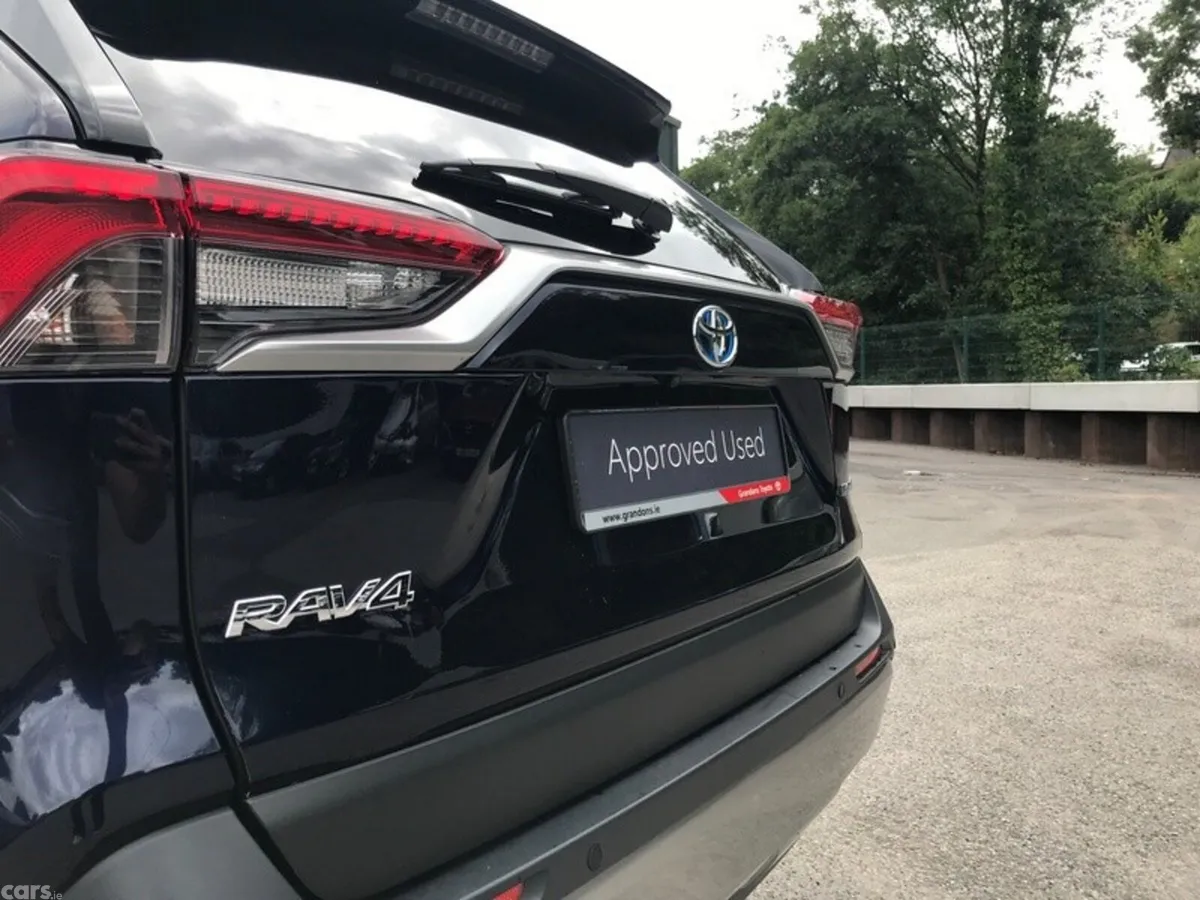 Toyota RAV4 SUV, Petrol Hybrid, 2024, Blue