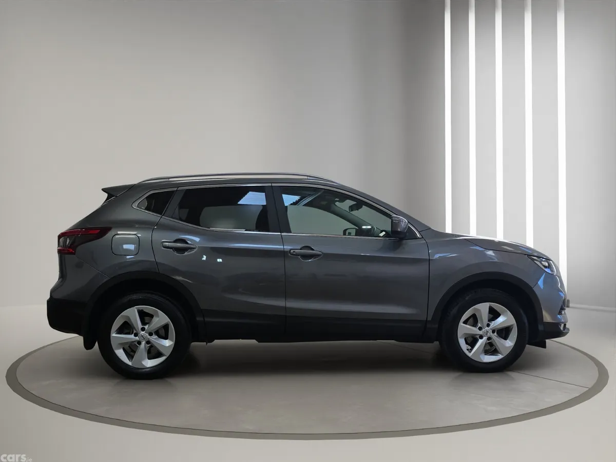 Nissan Qashqai MPV, Petrol, 2020, Grey