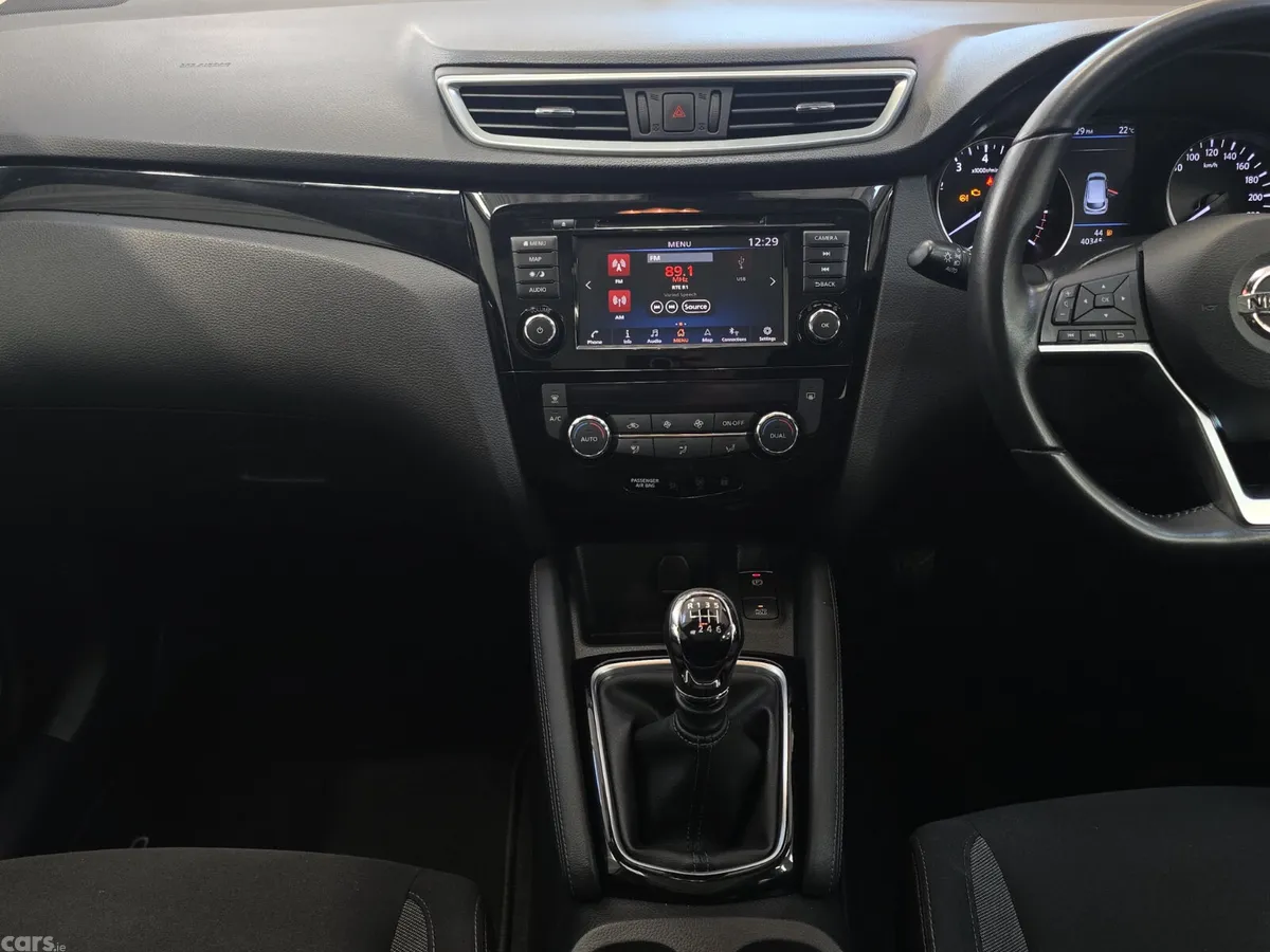 Nissan Qashqai MPV, Petrol, 2020, Grey