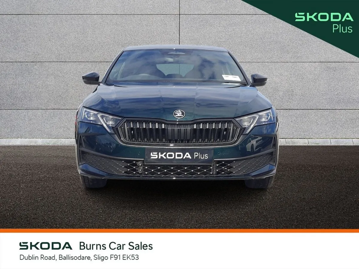 Skoda Octavia Hatchback, Diesel, 2026, Green