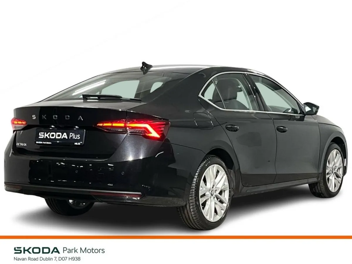 Skoda Octavia Saloon, Petrol, 2026, Black