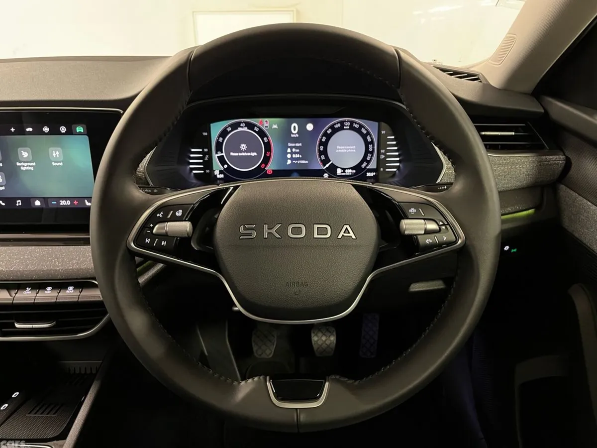 Skoda Octavia Saloon, Petrol, 2026, Black