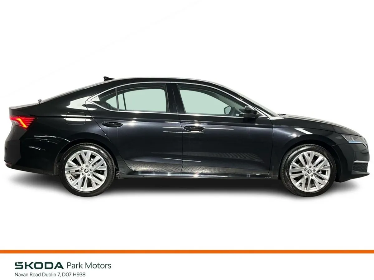 Skoda Octavia Saloon, Petrol, 2026, Black
