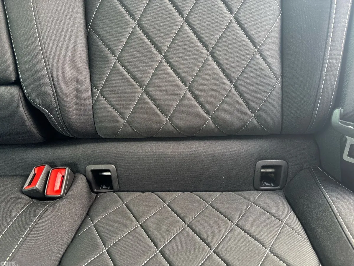 Skoda Karoq Estate, Diesel, 2024, Grey