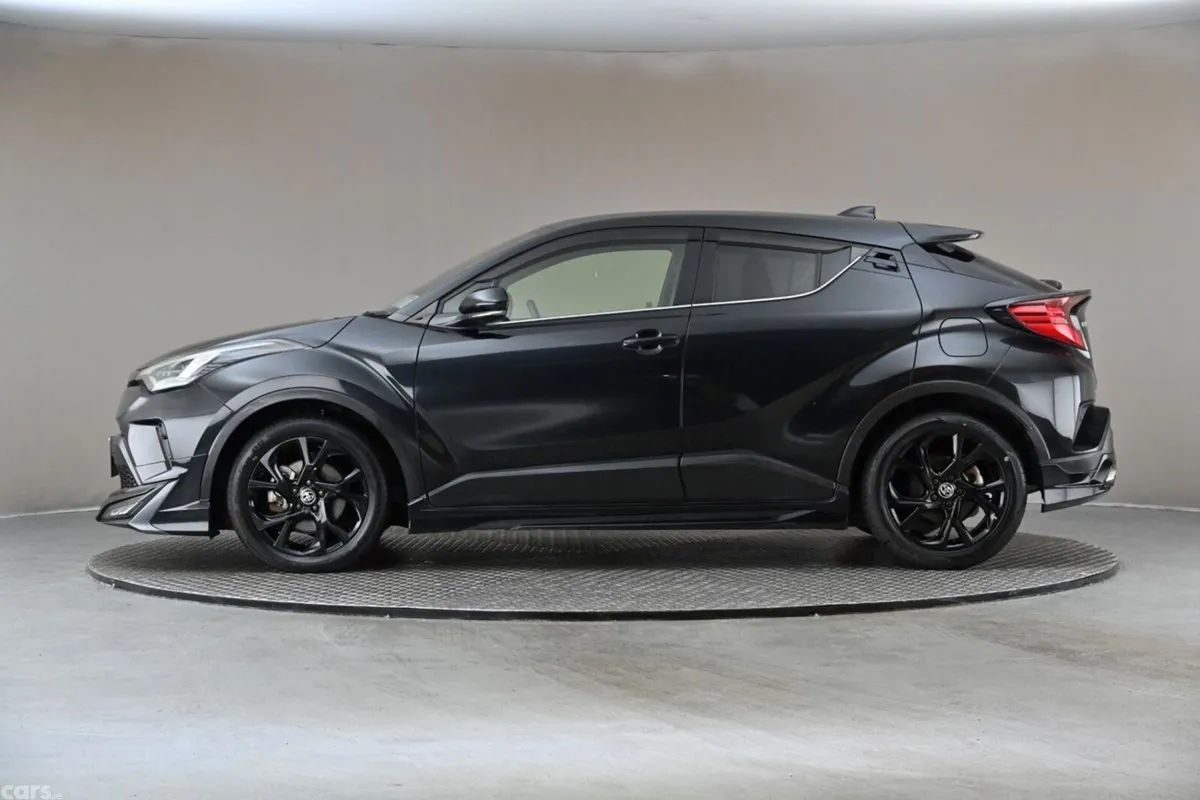 Toyota C-HR SUV, Petrol Hybrid, 2021, Black