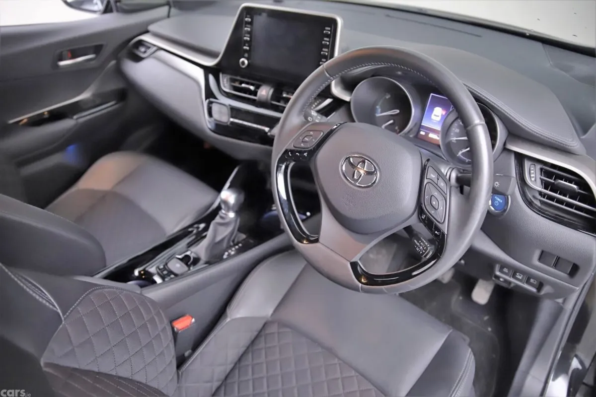 Toyota C-HR SUV, Petrol Hybrid, 2021, Black