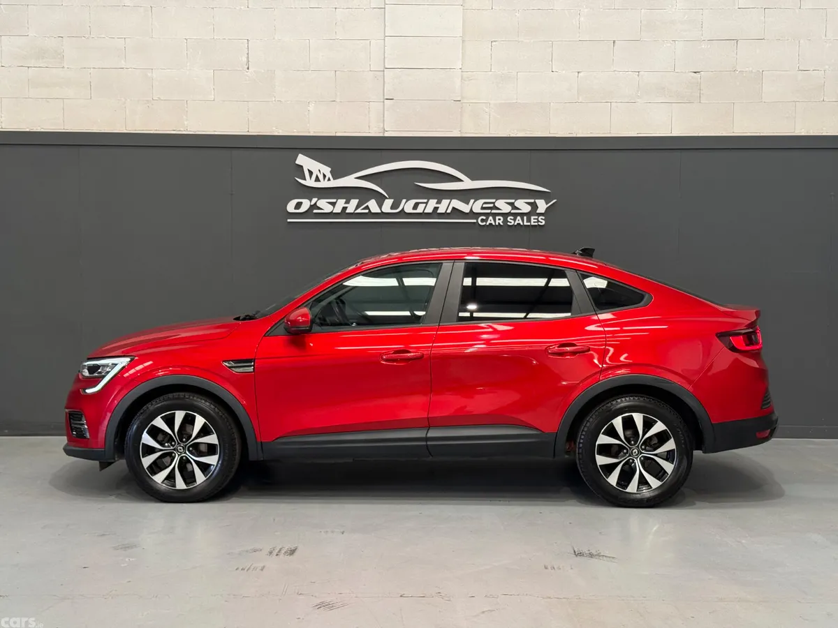 Renault Arkana Hatchback, Petrol, 2022, Red