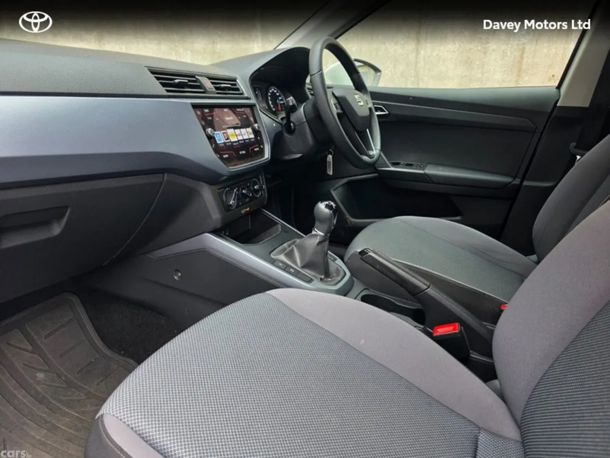 SEAT Arona Hatchback, Petrol, 2020, White