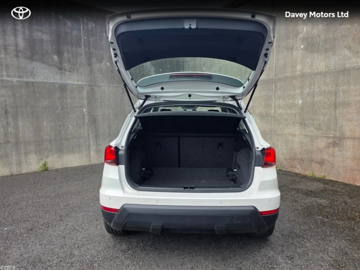 SEAT Arona Hatchback, Petrol, 2020, White