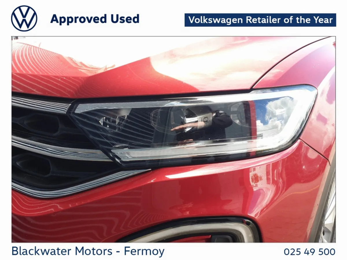 Volkswagen T-Roc SUV, Petrol, 2023, Red