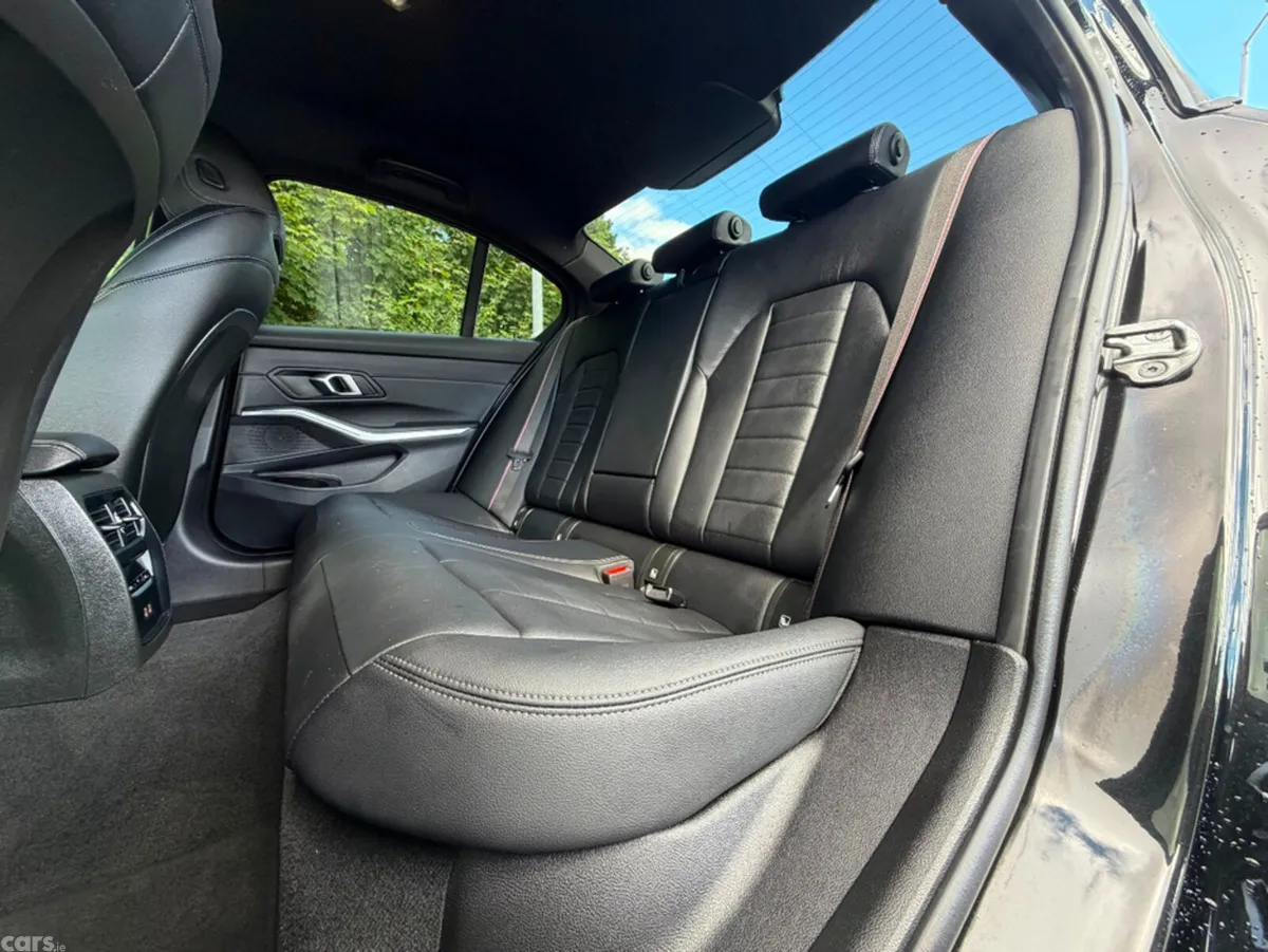 BMW 3-Series Saloon, Petrol Plug-in Hybrid, 2024, Black