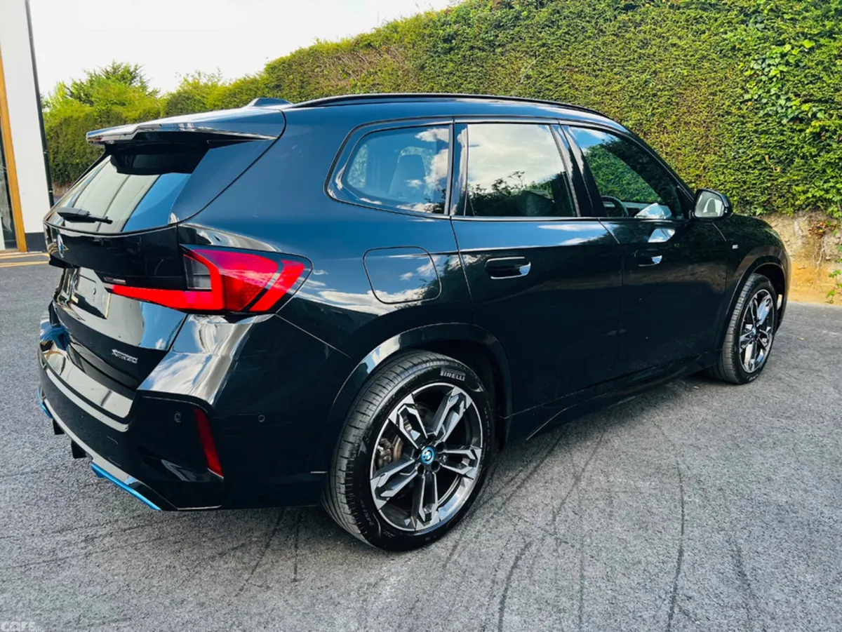 BMW iX1 Estate, Electric, 2023, Black