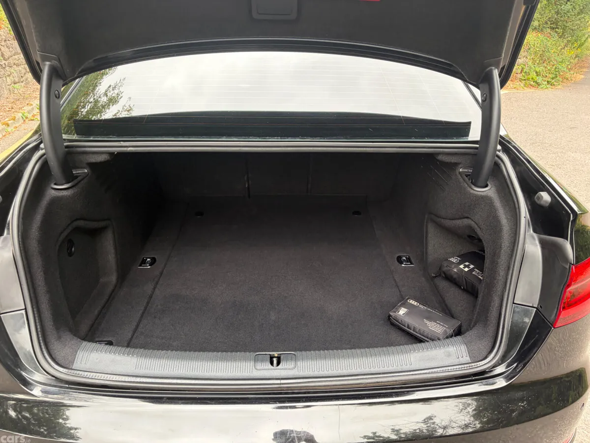 Audi A4 Saloon, Diesel, 2017, Black