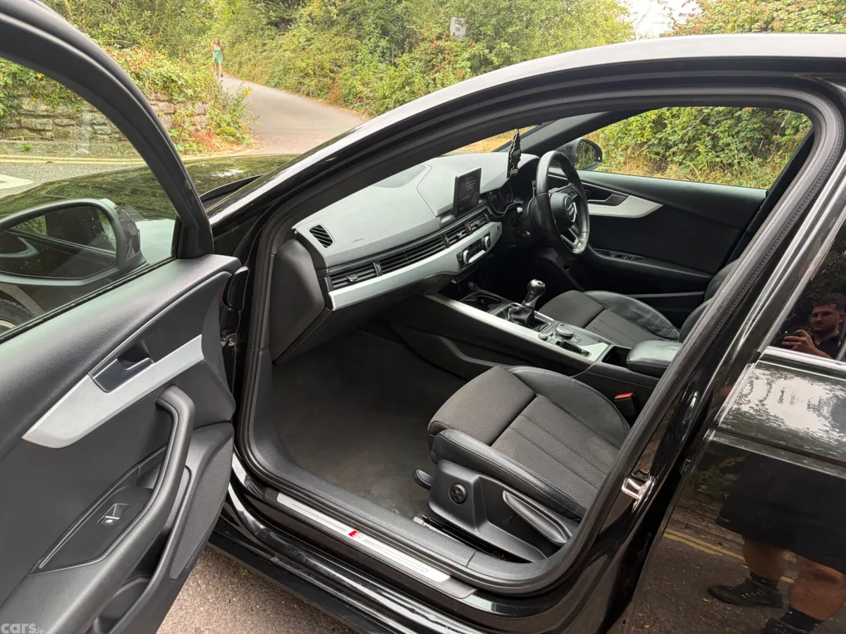 Audi A4 Saloon, Diesel, 2017, Black