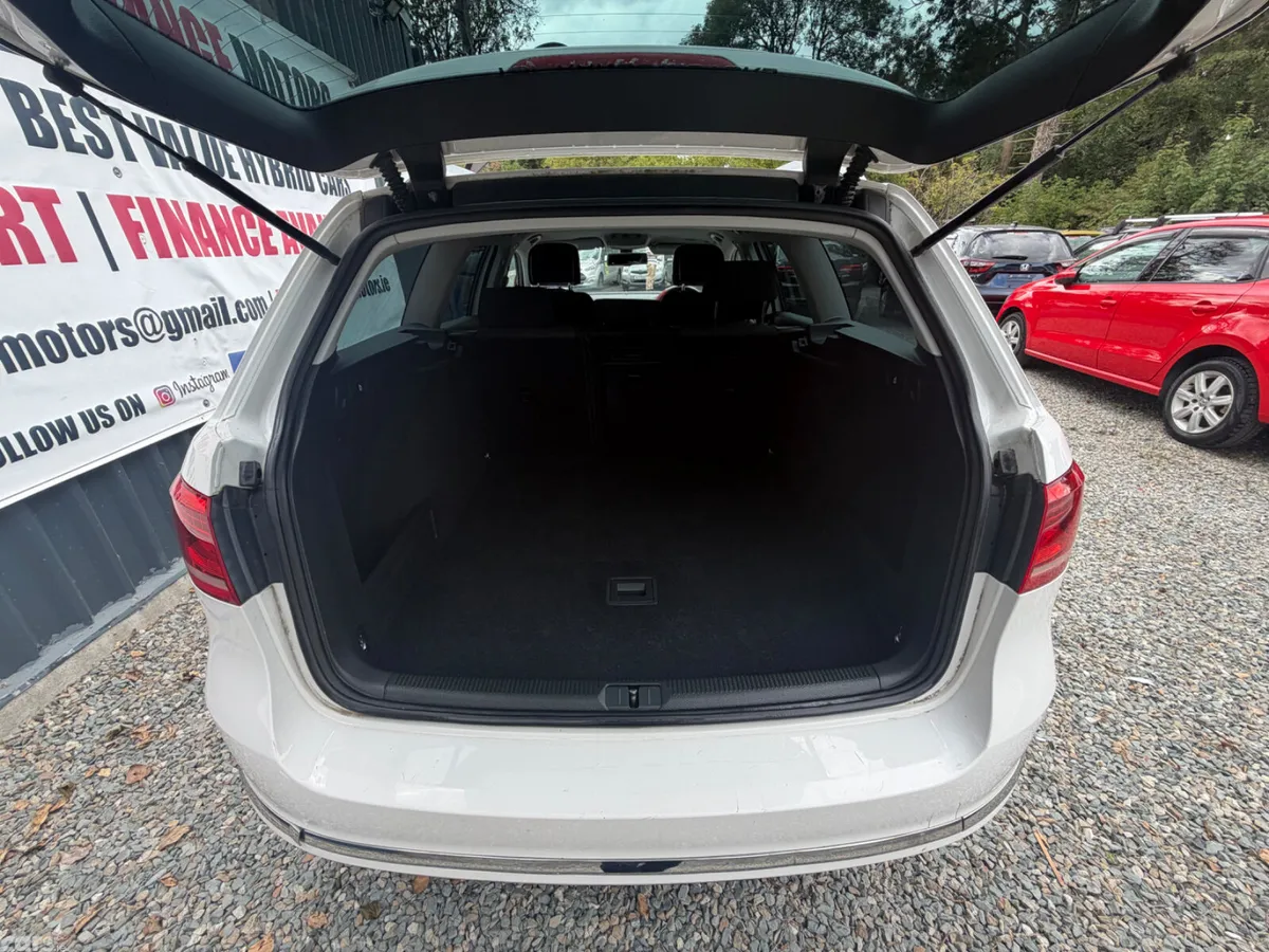 Volkswagen Passat Estate, Petrol, 2013, White