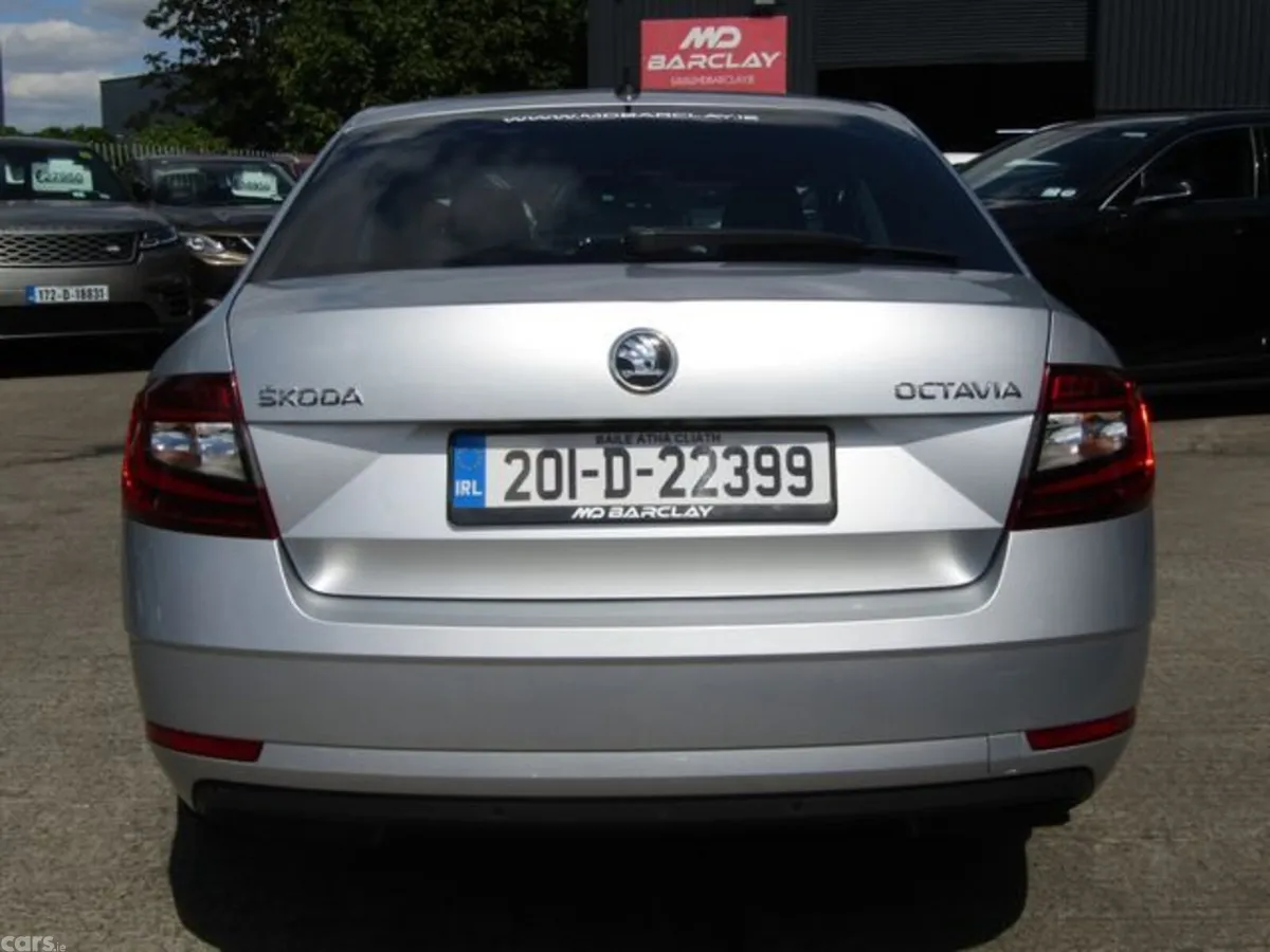 Skoda Octavia Saloon, Diesel, 2020, Grey