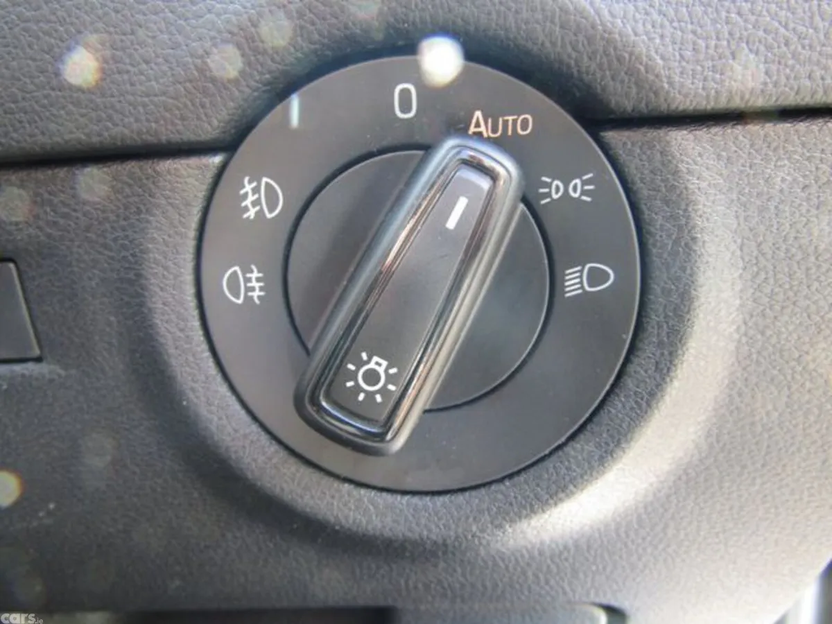 Skoda Octavia Saloon, Diesel, 2020, Grey