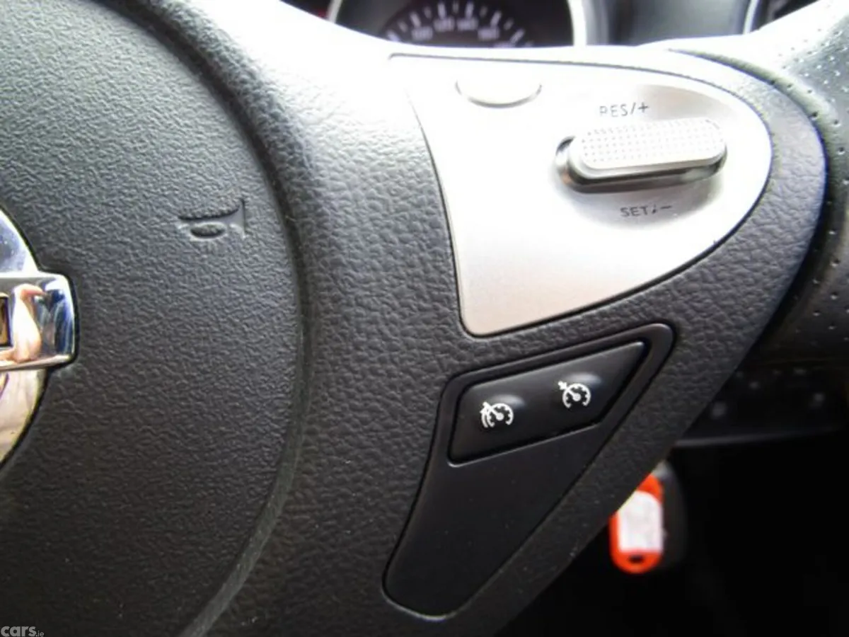 Nissan Juke MPV, Petrol, 2015, White
