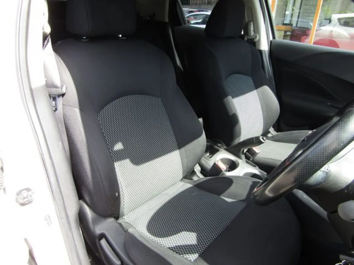 Nissan Juke MPV, Petrol, 2015, White