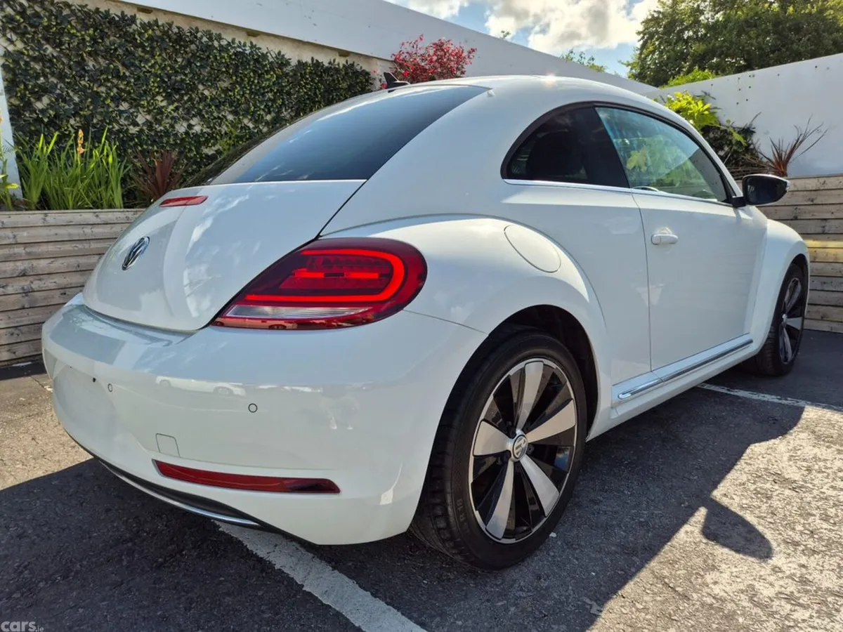 Volkswagen Beetle Hatchback, Petrol, 2018, White