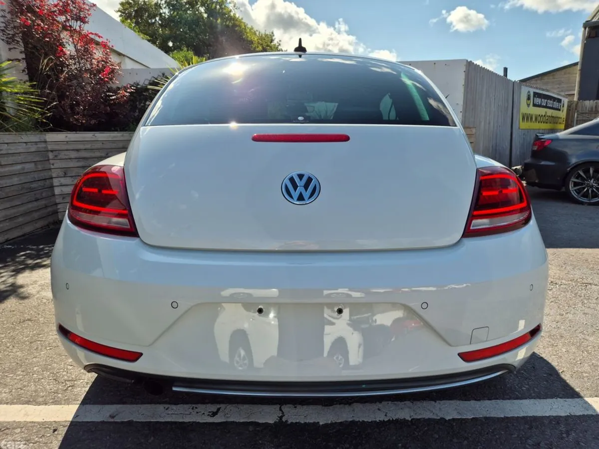 Volkswagen Beetle Hatchback, Petrol, 2018, White