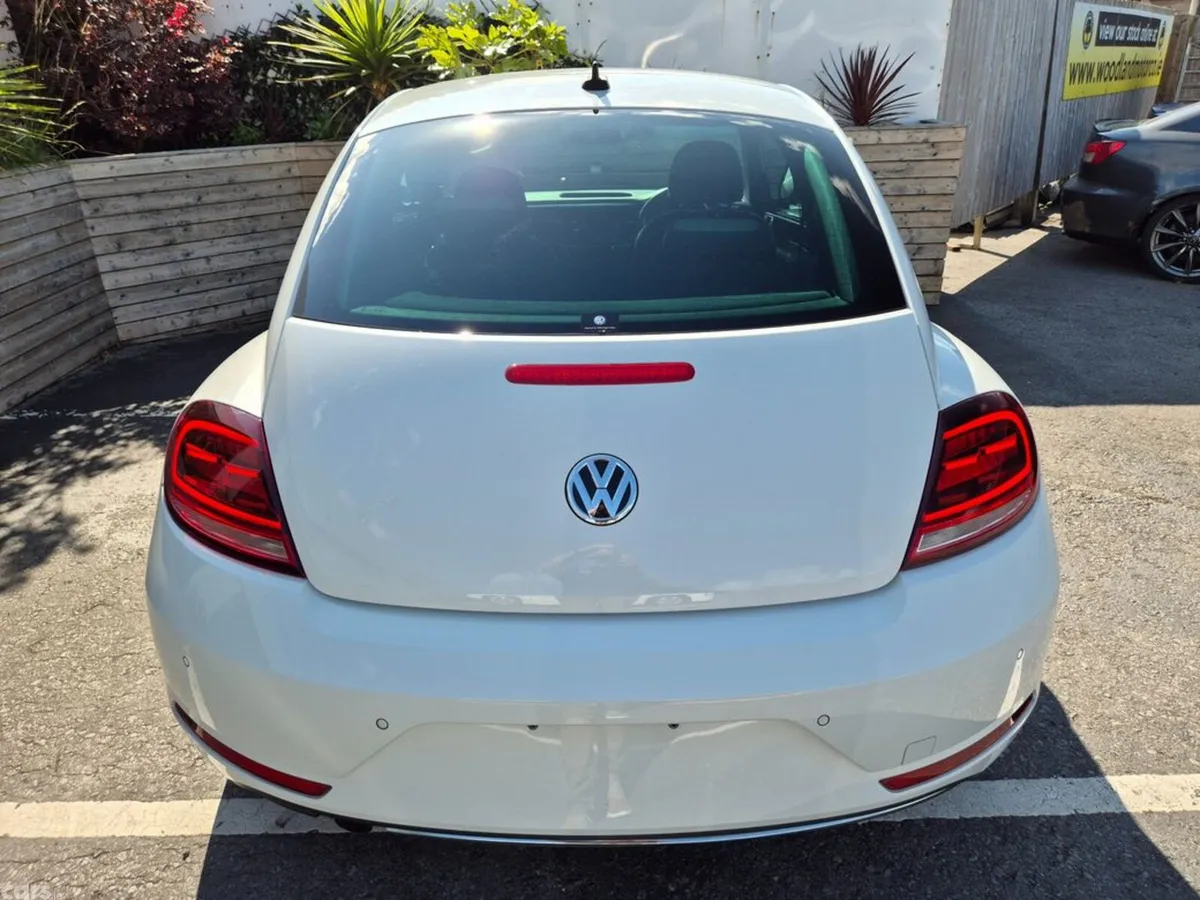 Volkswagen Beetle Hatchback, Petrol, 2018, White