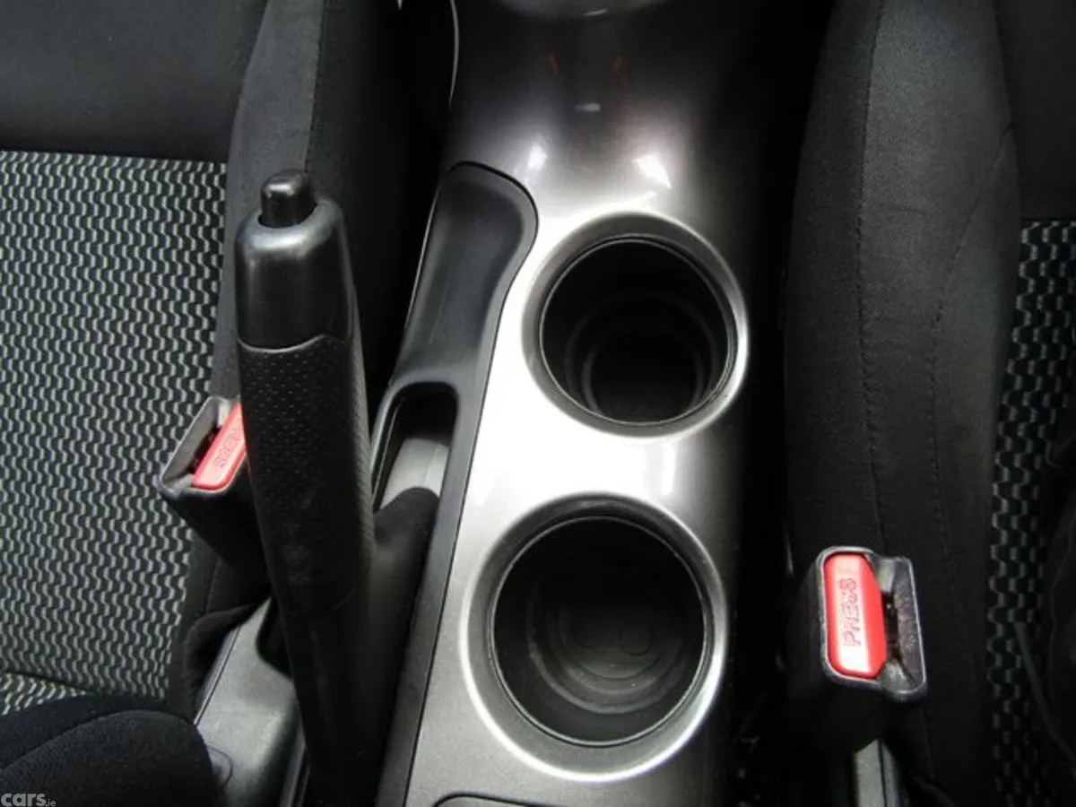 Nissan Juke MPV, Petrol, 2015, White