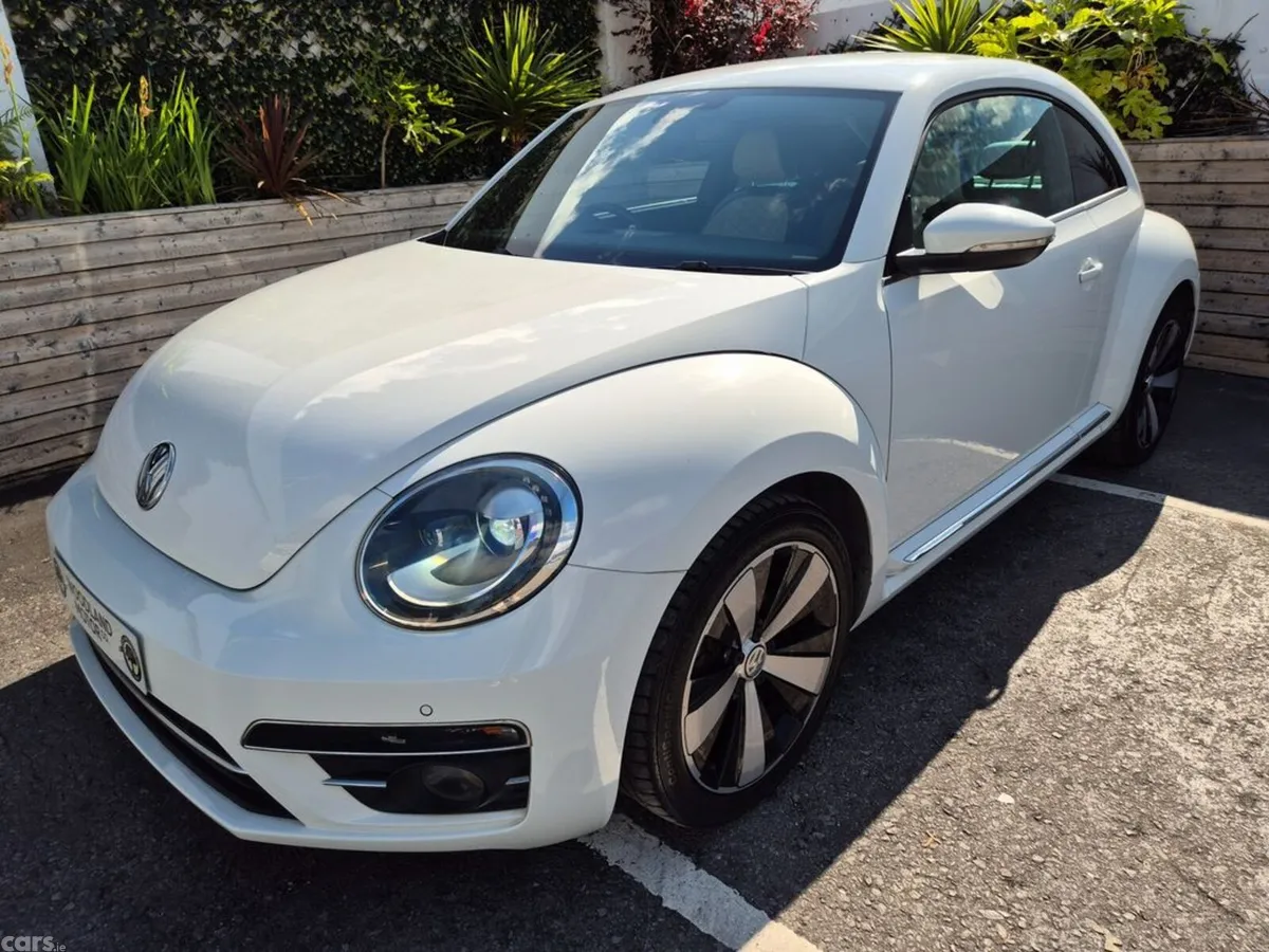 Volkswagen Beetle Hatchback, Petrol, 2018, White