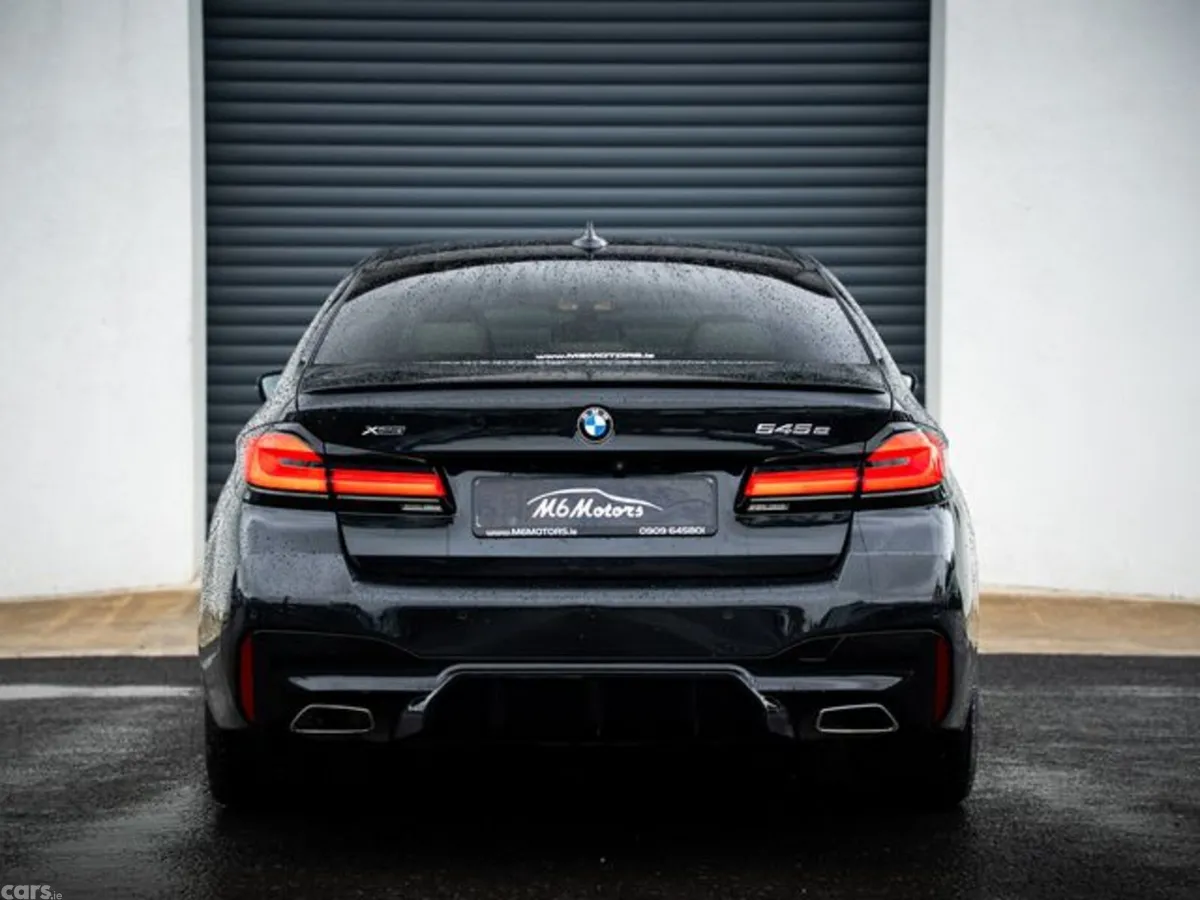 BMW 5-Series Saloon, Petrol Plug-in Hybrid, 2021, Black