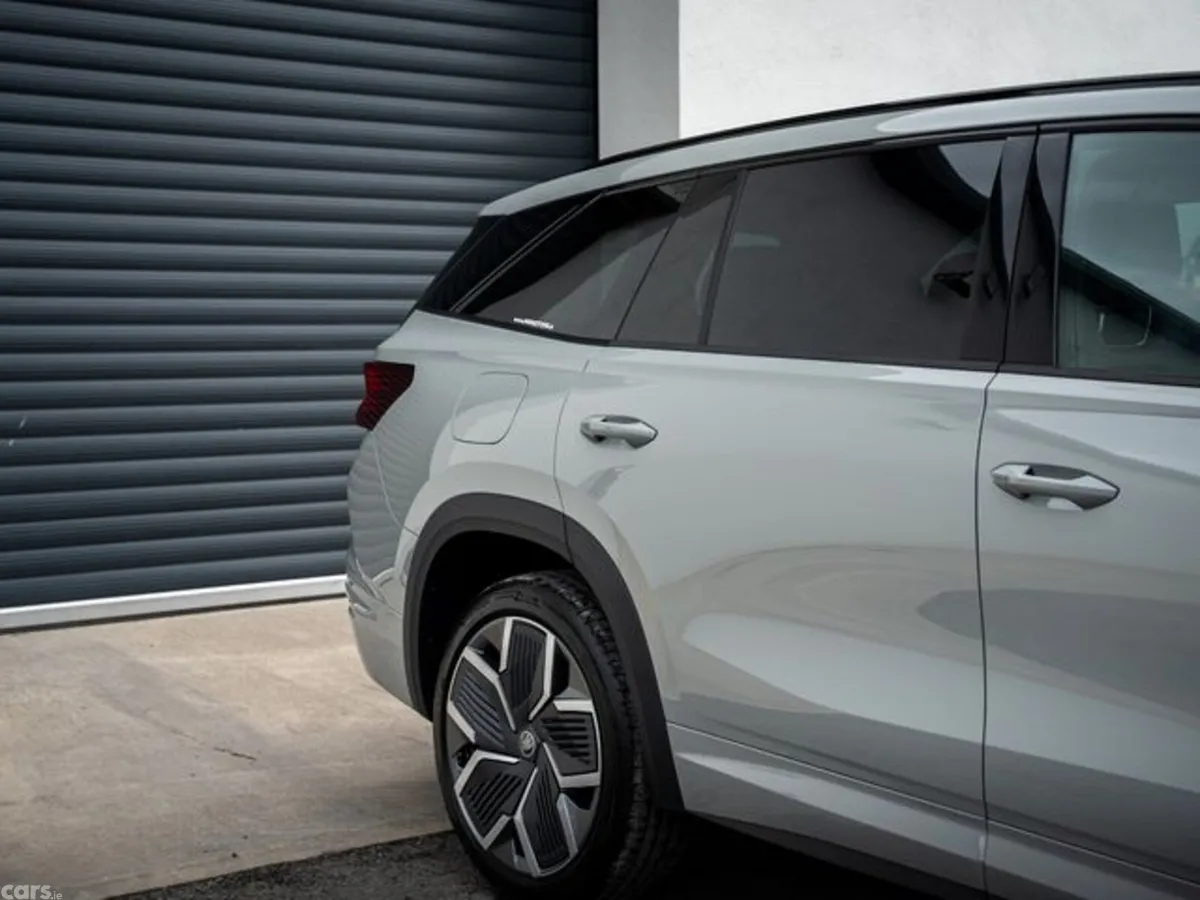 Skoda Kodiaq Estate, Petrol Hybrid, 2026, Grey