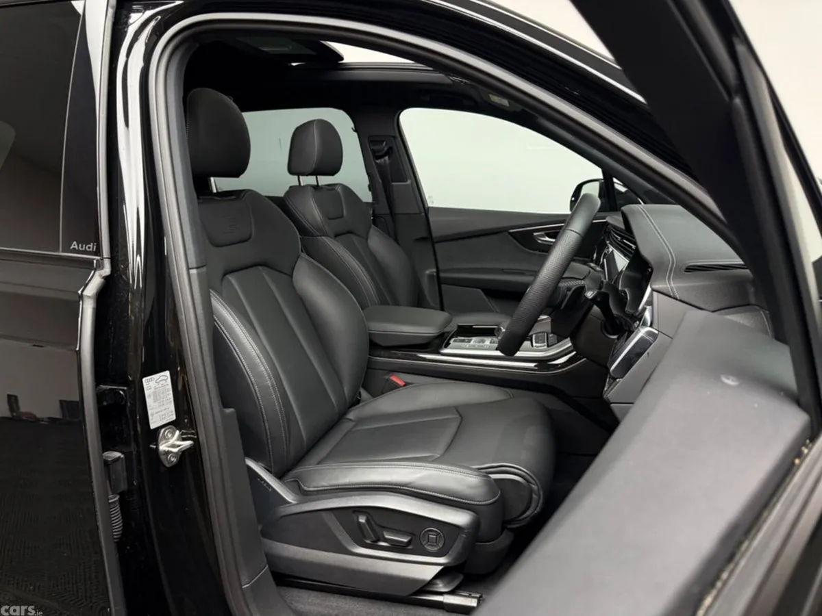 Audi Q7 SUV, Petrol Plug-in Hybrid, 2025, Black