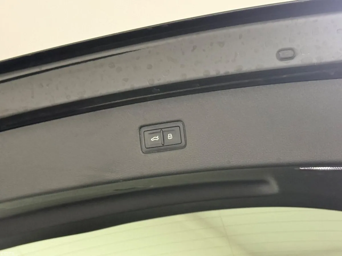 Audi Q7 SUV, Petrol Plug-in Hybrid, 2025, Black