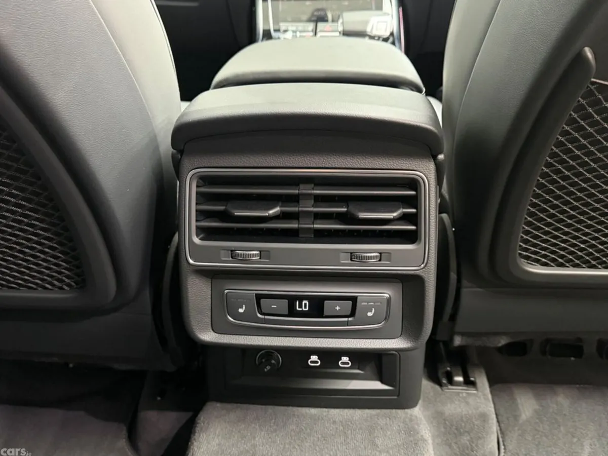 Audi Q7 SUV, Petrol Plug-in Hybrid, 2025, Black