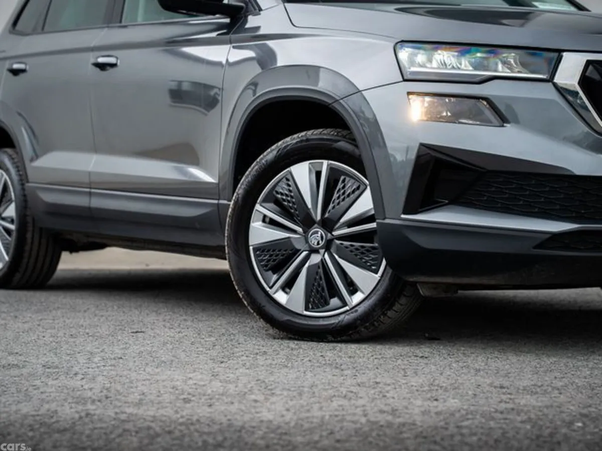 Skoda Karoq SUV, Diesel, 2023, Grey