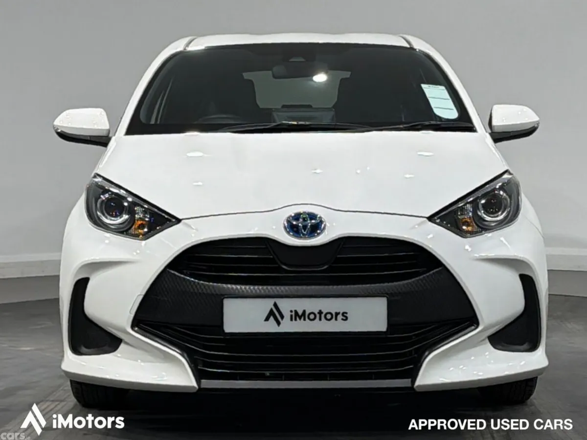 Toyota Yaris Hatchback, Petrol Hybrid, 2023, White