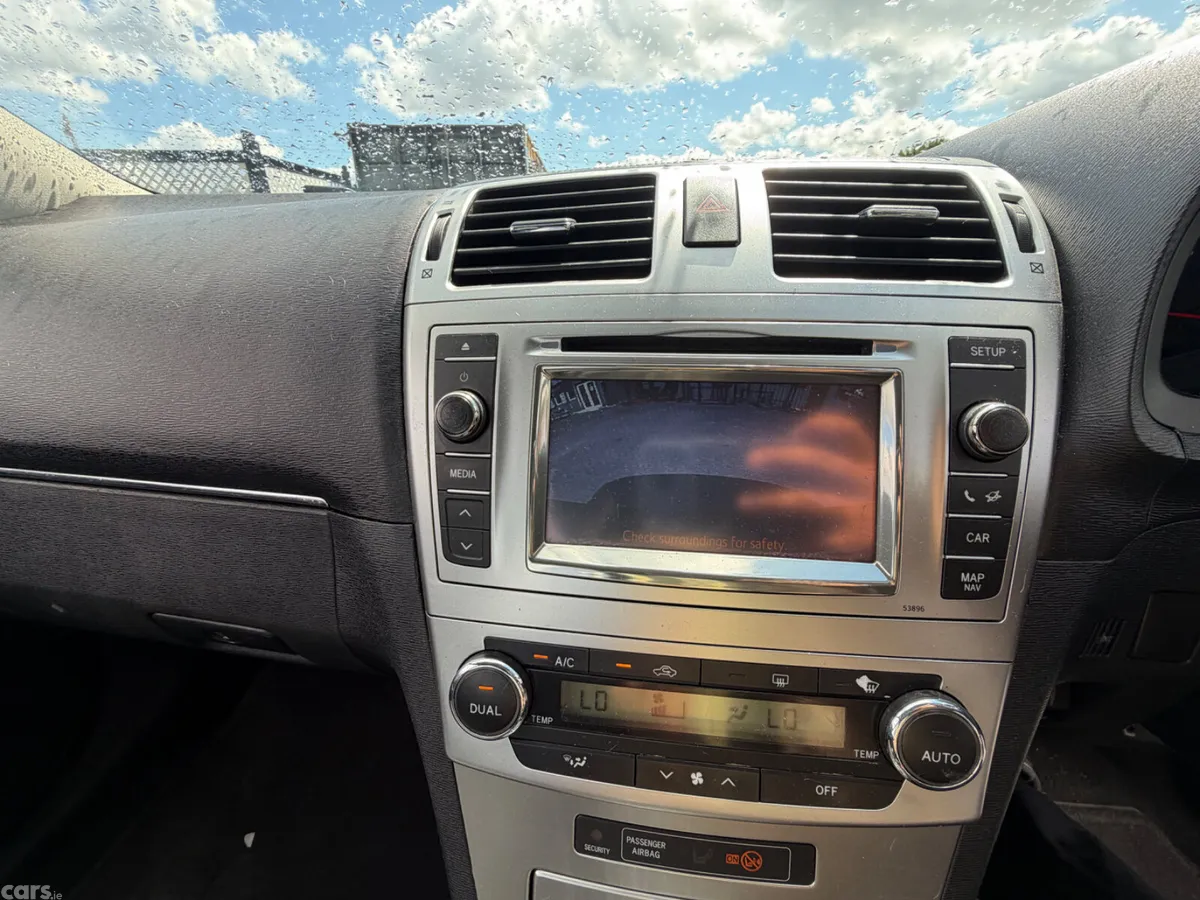 Toyota Avensis Saloon, Diesel, 2013, Black