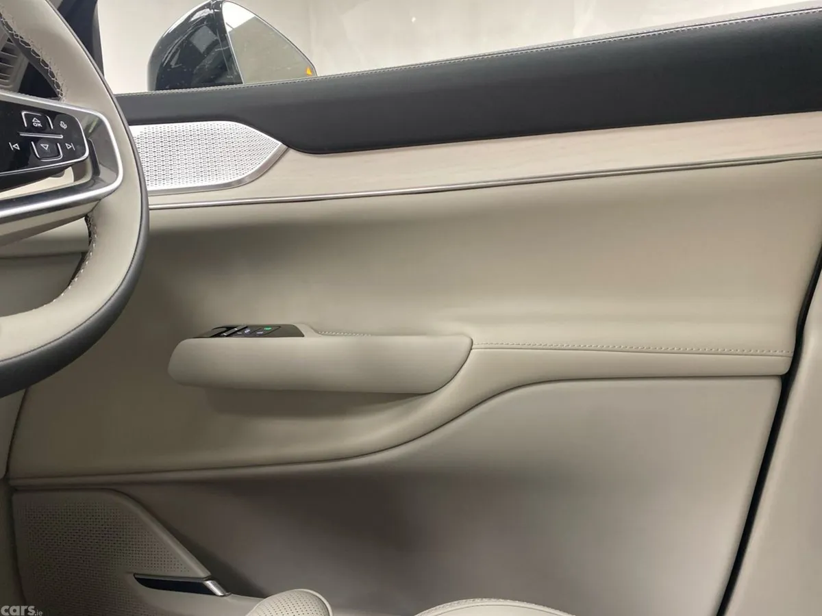 Volvo EX90 SUV, Electric, 2027, Black