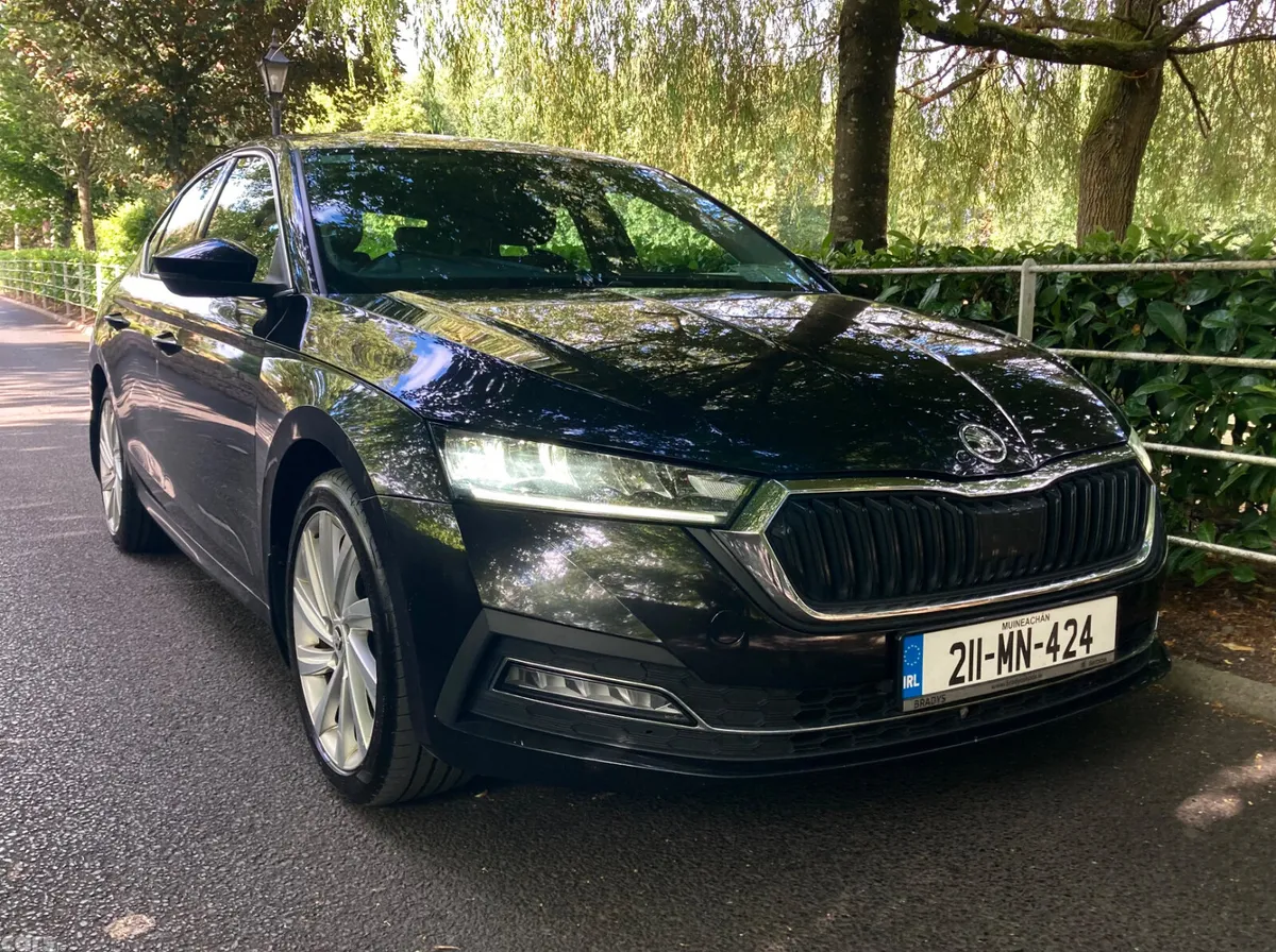 Skoda Octavia Saloon, Diesel, 2021, Black